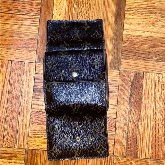 Authentic Louis Vuitton Wallet - Picture 7 of 9